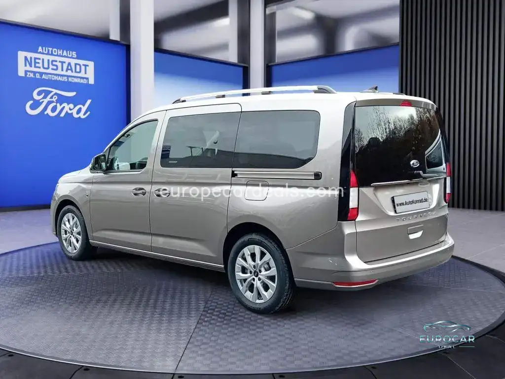 Ford Grand Tourneo
