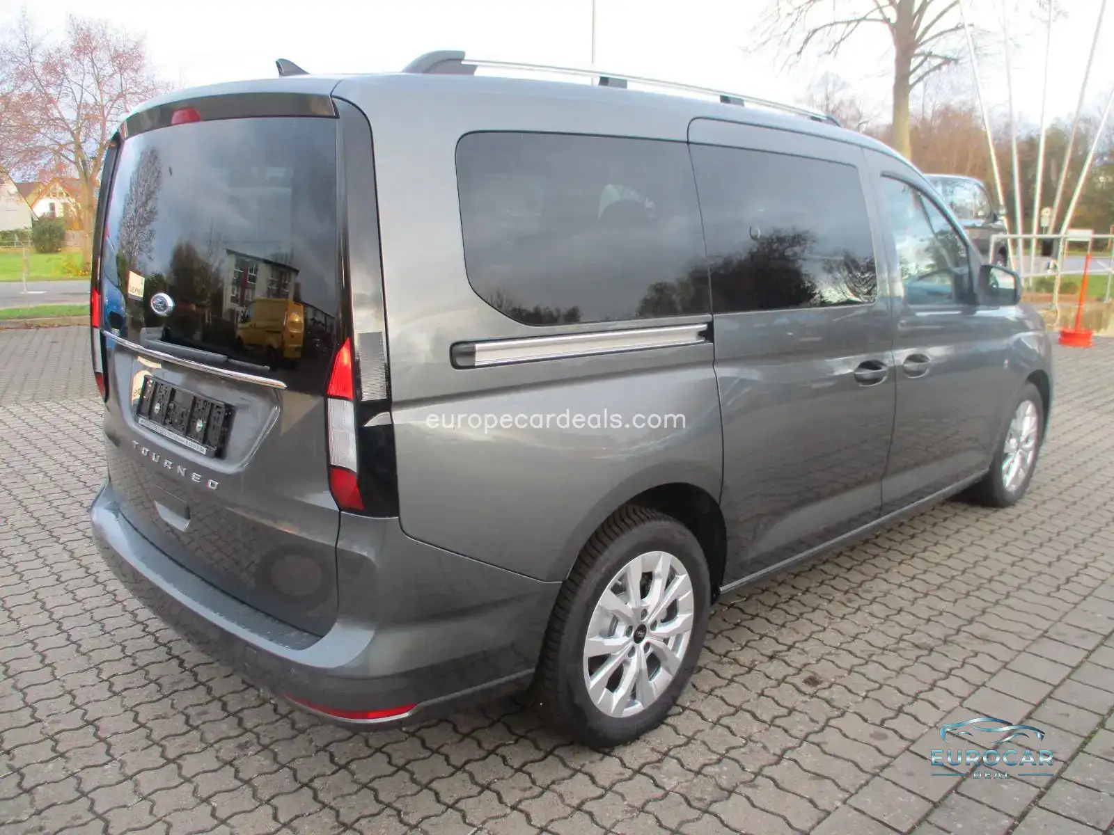Ford Grand Tourneo