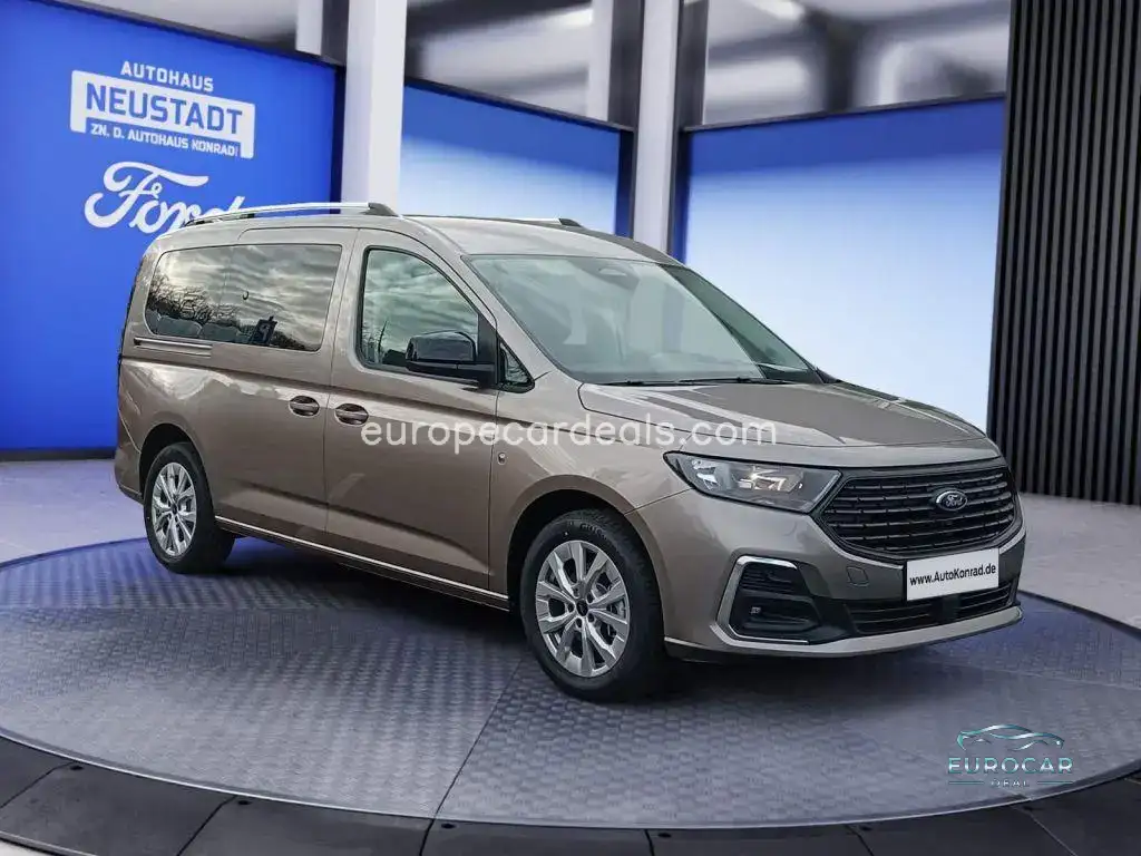 Ford Grand Tourneo