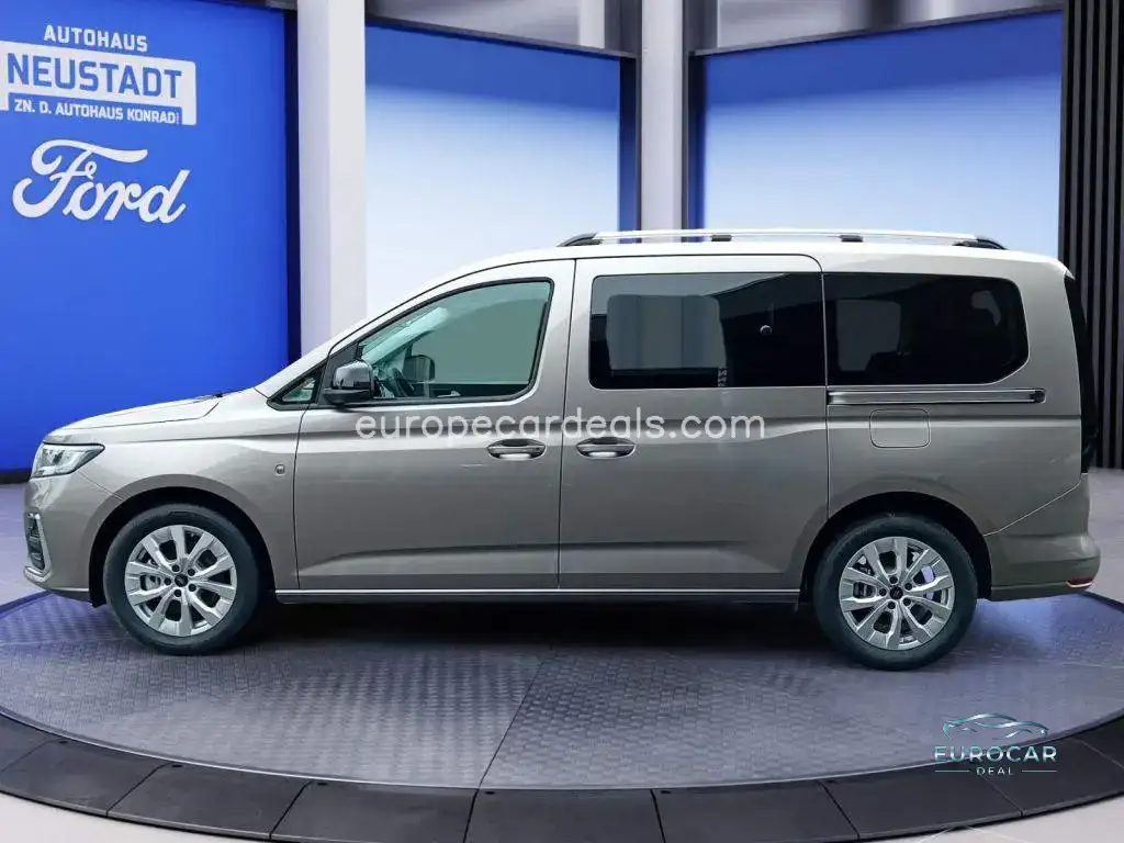 Ford Grand Tourneo