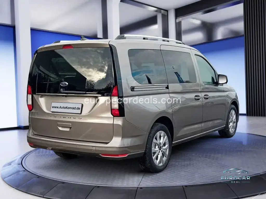 Ford Grand Tourneo