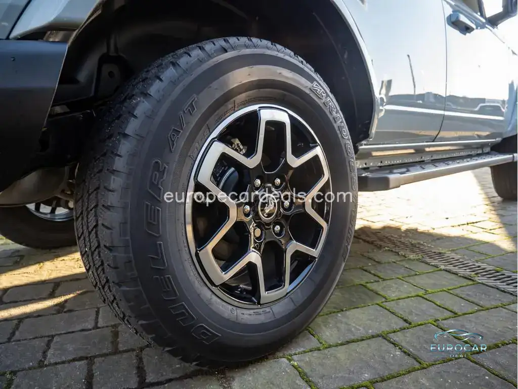 Ford Bronco