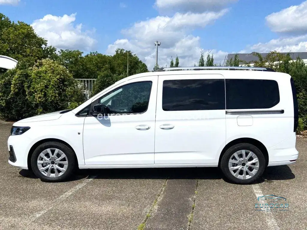 Ford Grand Tourneo