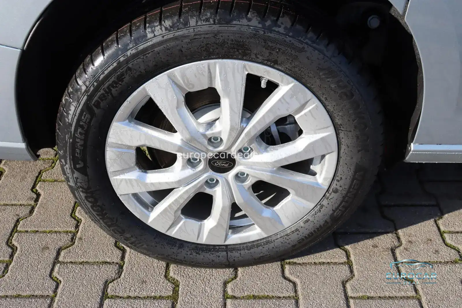 Ford Grand Tourneo