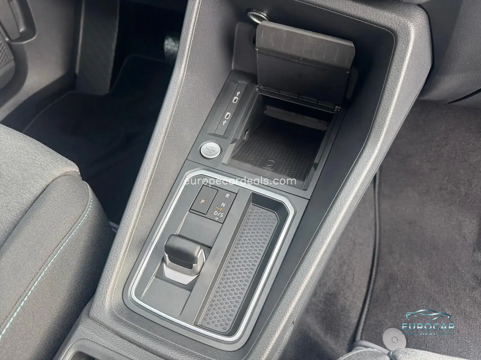 Ford Grand Tourneo