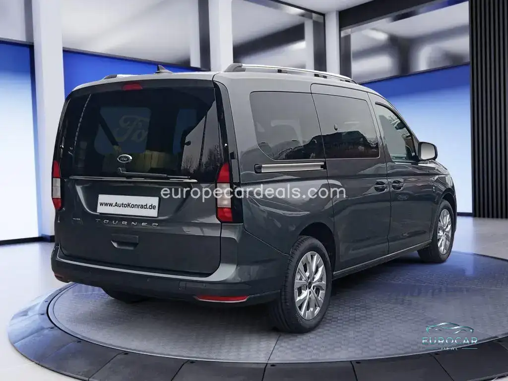 Ford Grand Tourneo