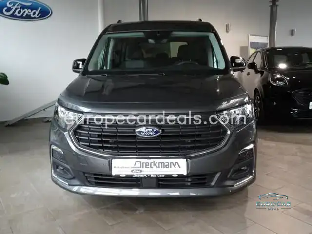 Ford Grand Tourneo