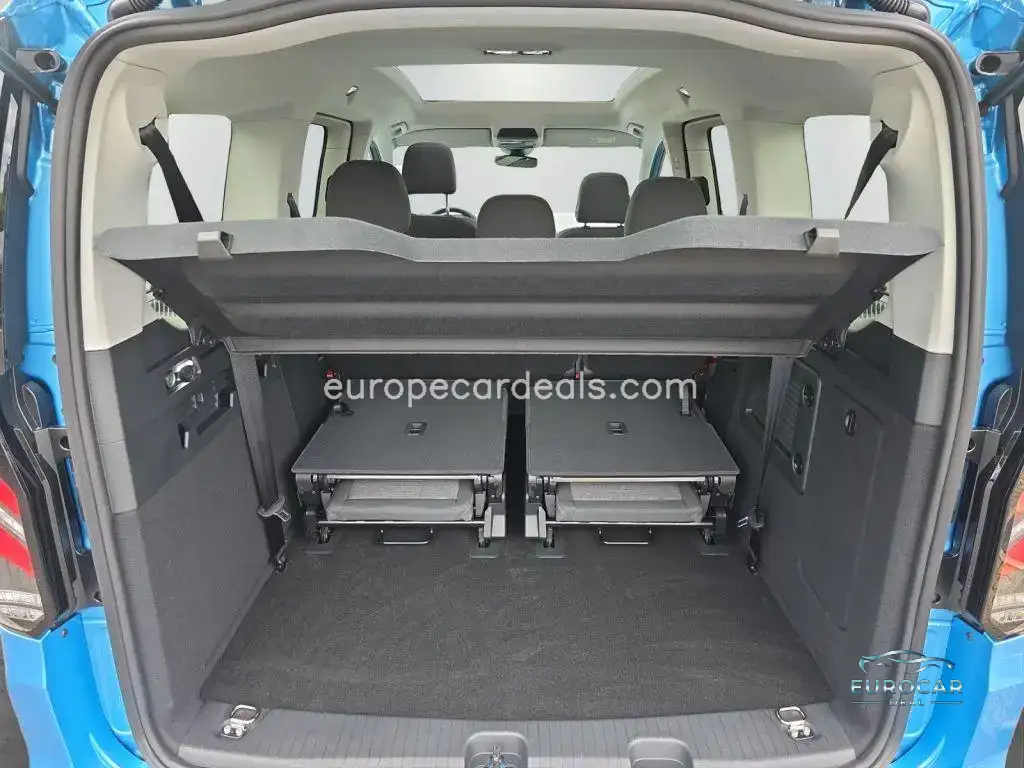 Ford Grand Tourneo