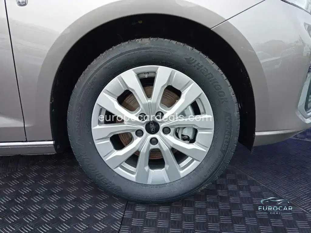 Ford Grand Tourneo
