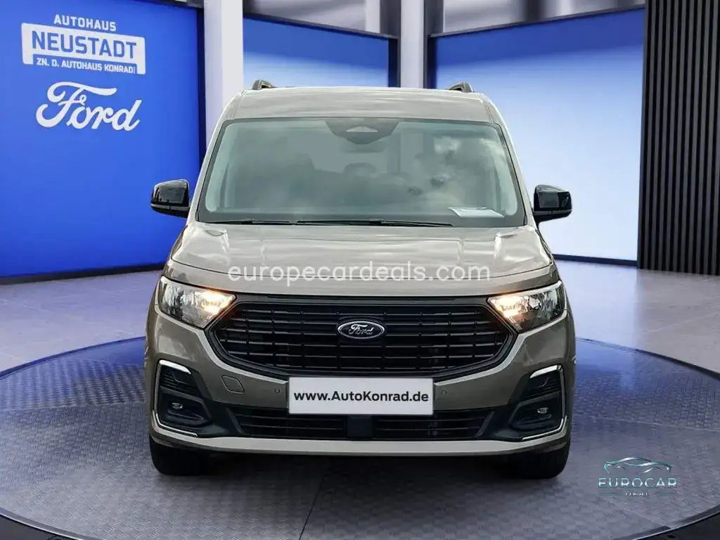 Ford Grand Tourneo