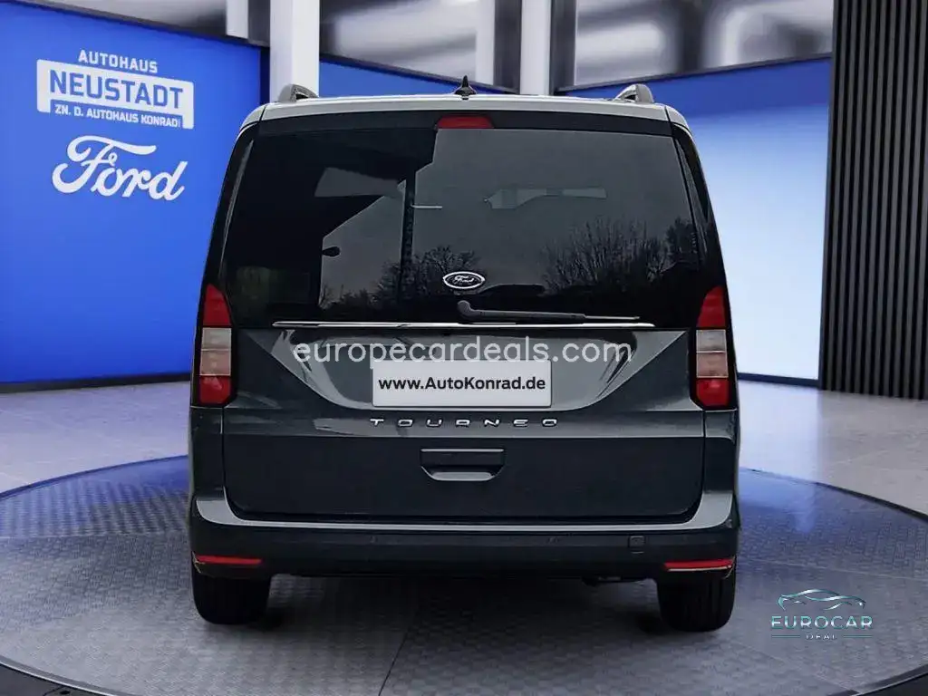 Ford Grand Tourneo