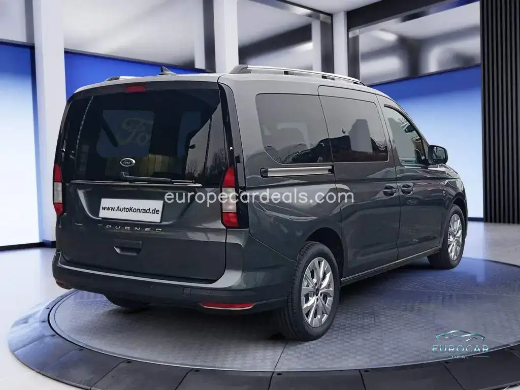 Ford Grand Tourneo