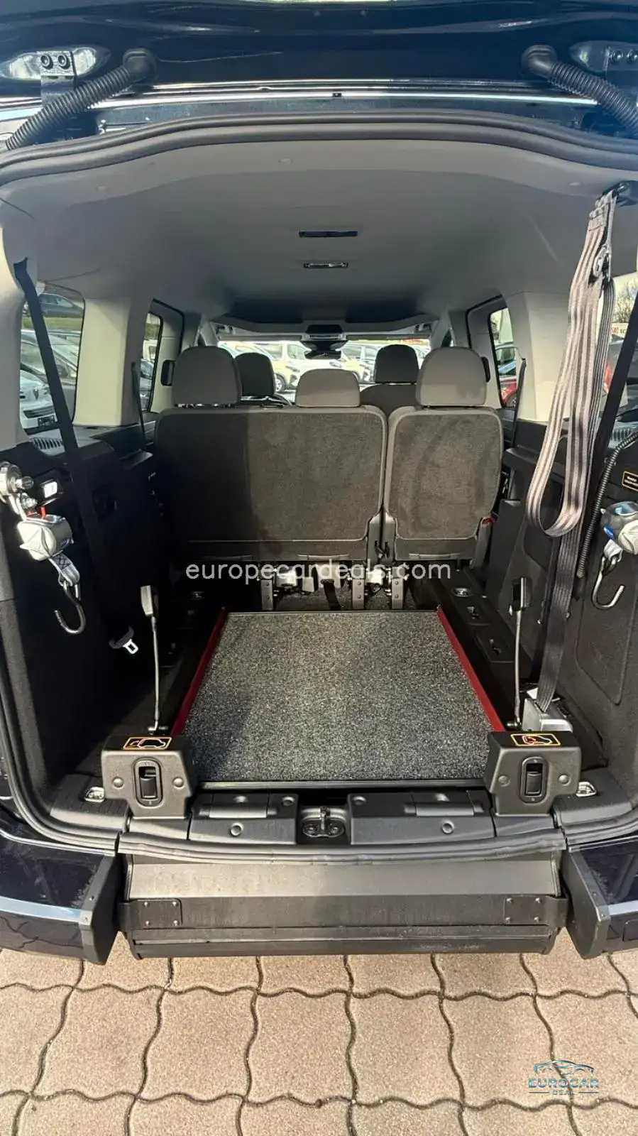 Ford Grand Tourneo