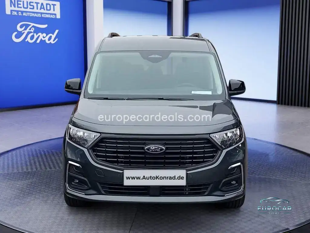Ford Grand Tourneo