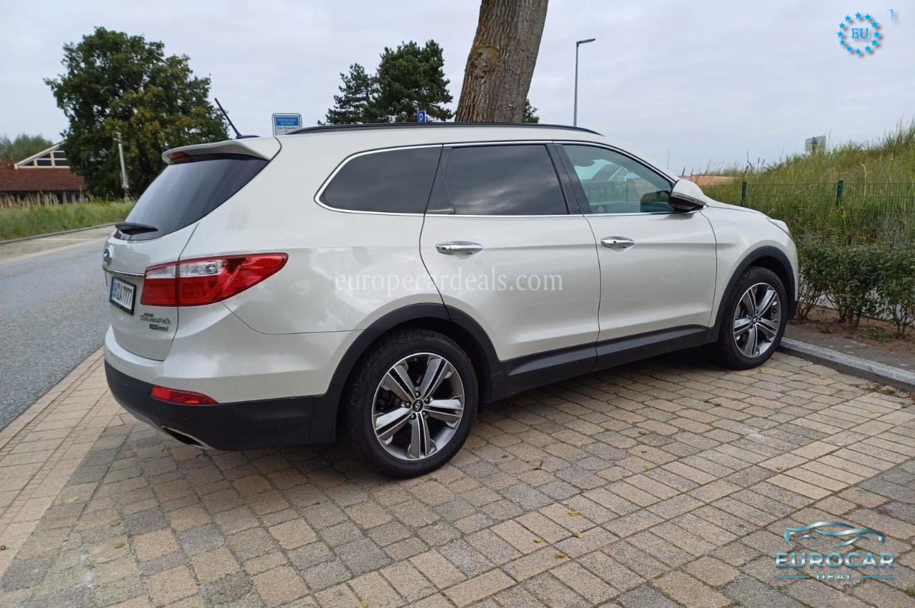Hyundai Grand Santa Fe