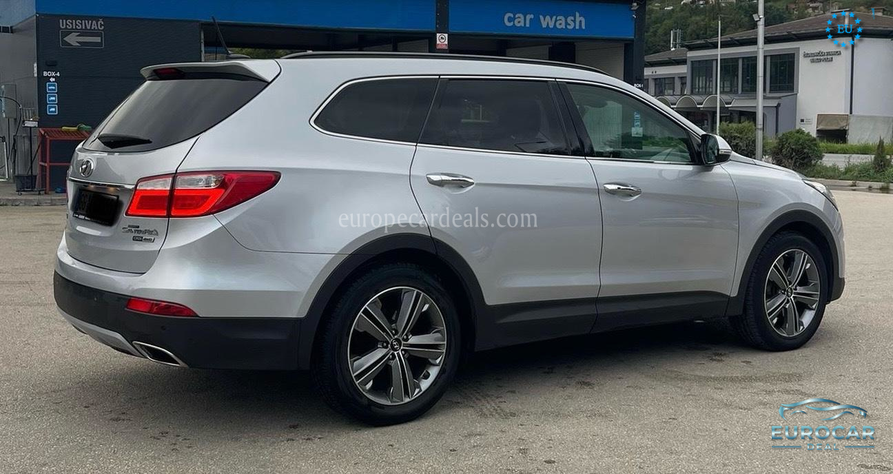 Hyundai Grand Santa Fe
