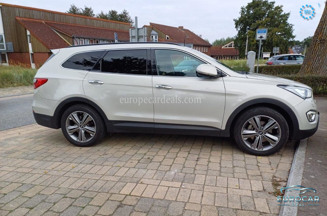 Hyundai Grand Santa Fe
