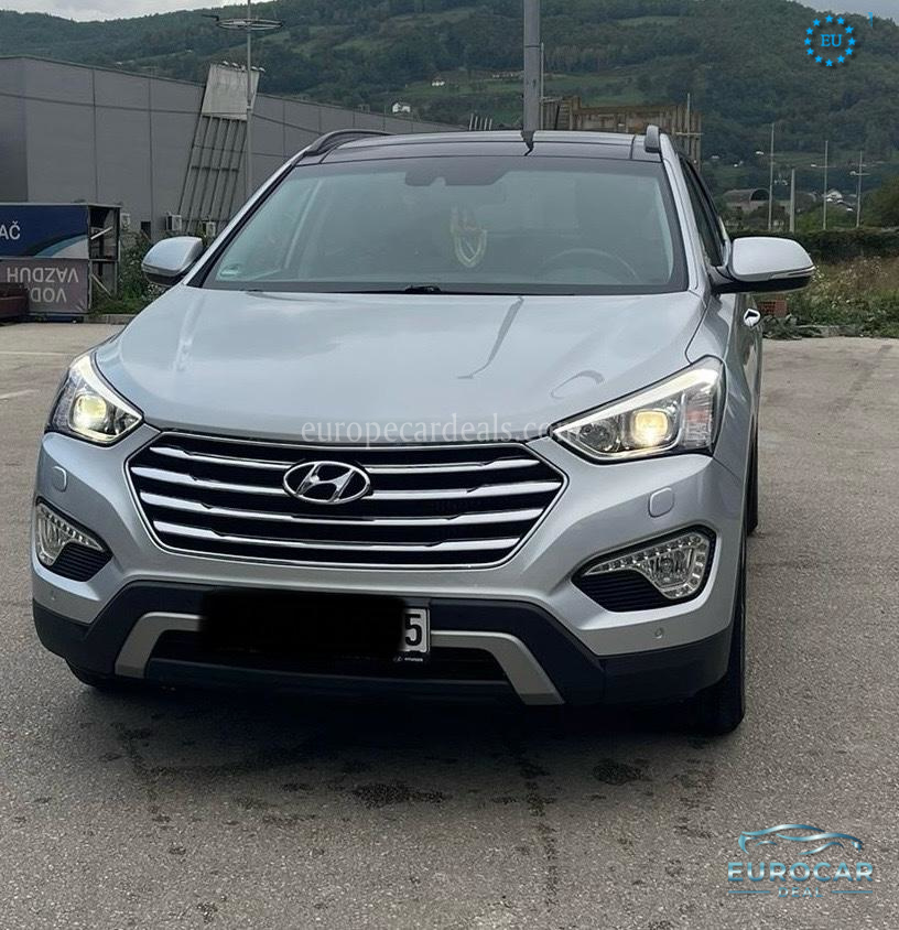 Hyundai Grand Santa Fe