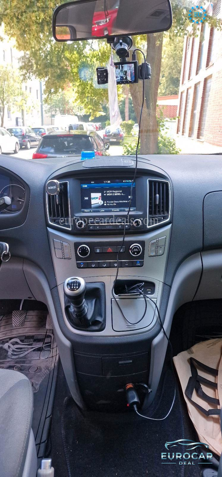 Hyundai H-1