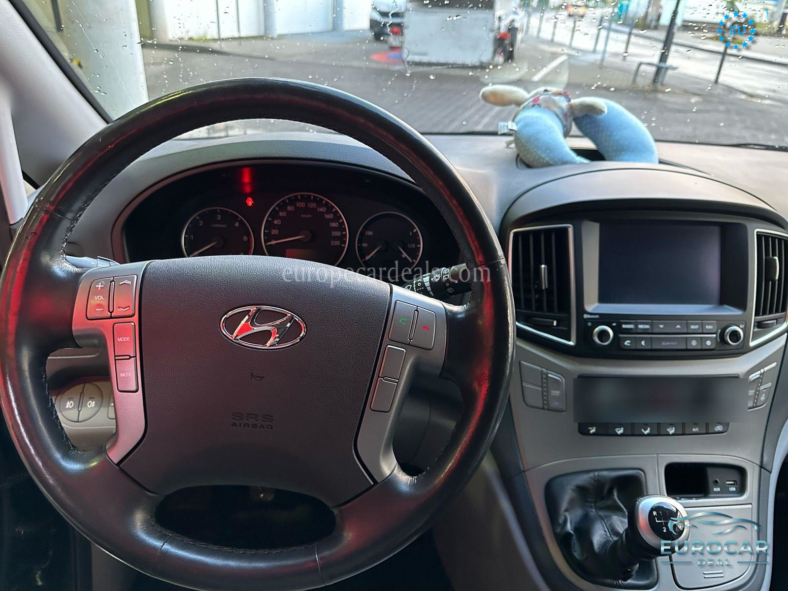 Hyundai H-1