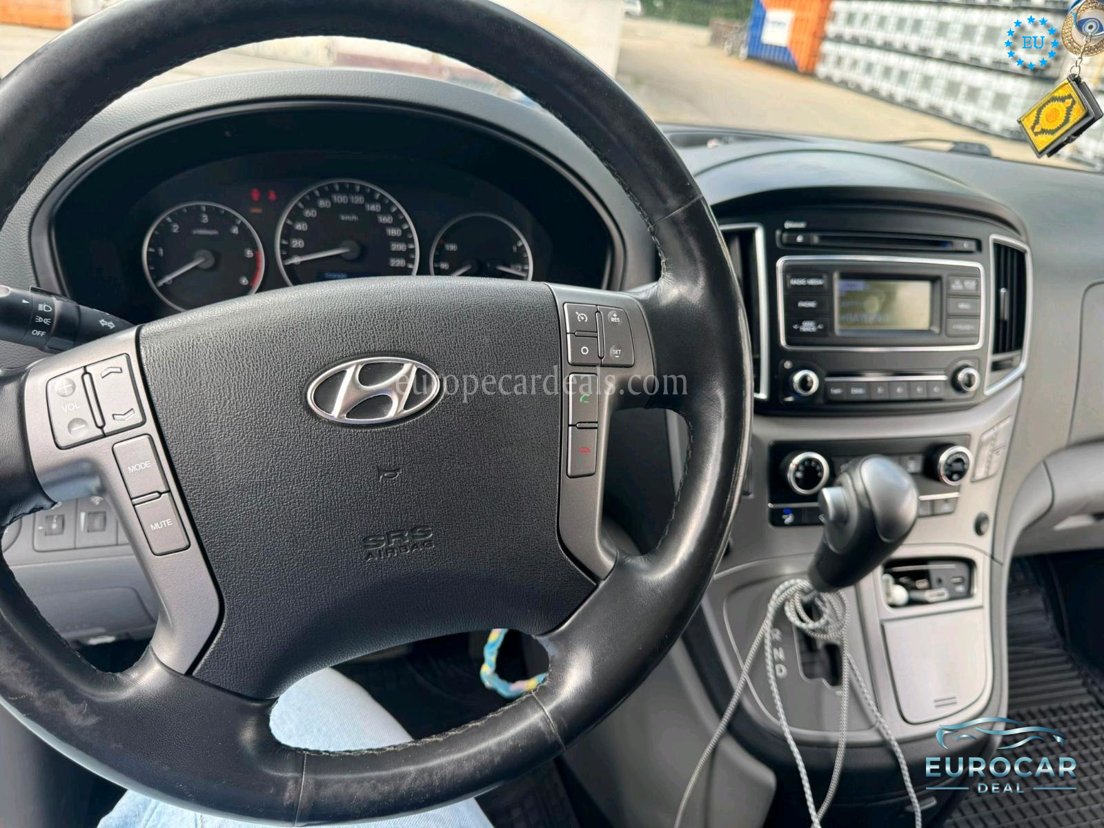 Hyundai H-1