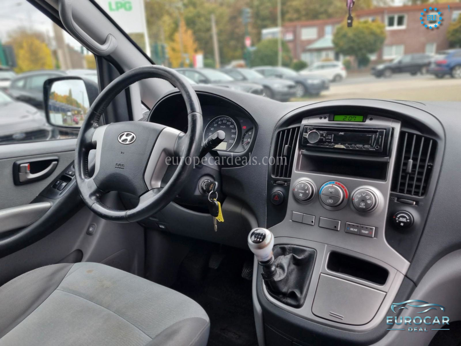 Hyundai H-1