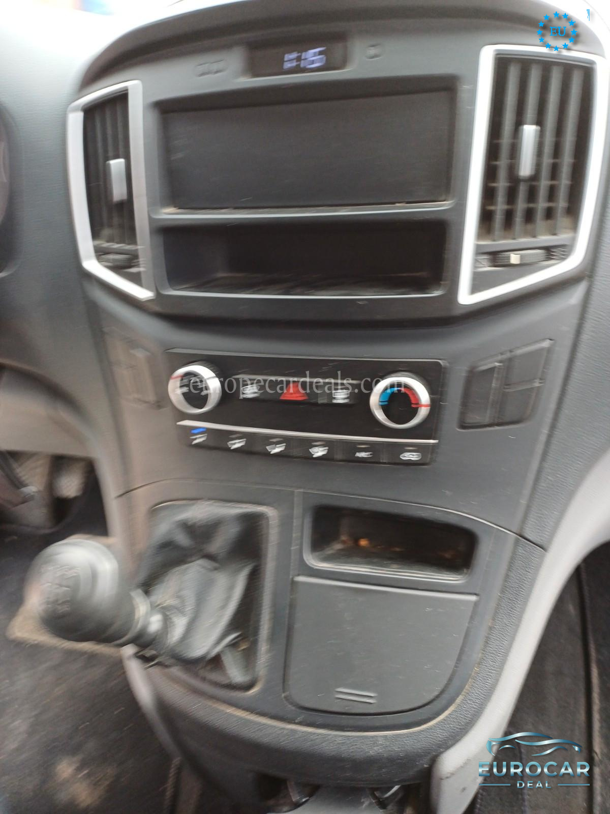 Hyundai H-1