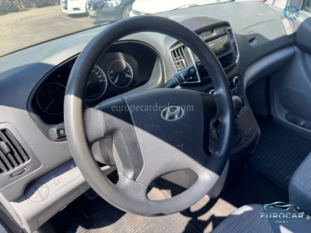 Hyundai H-1