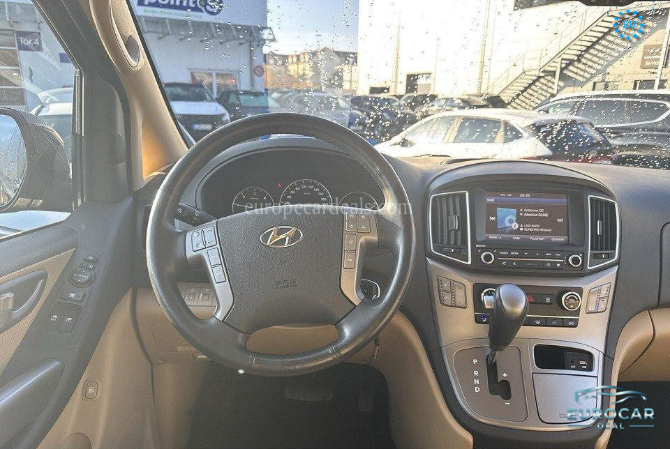 Hyundai H-1