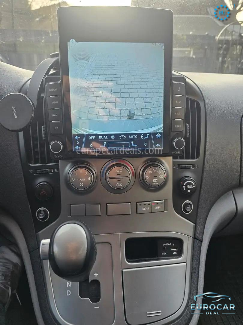 Hyundai H-1