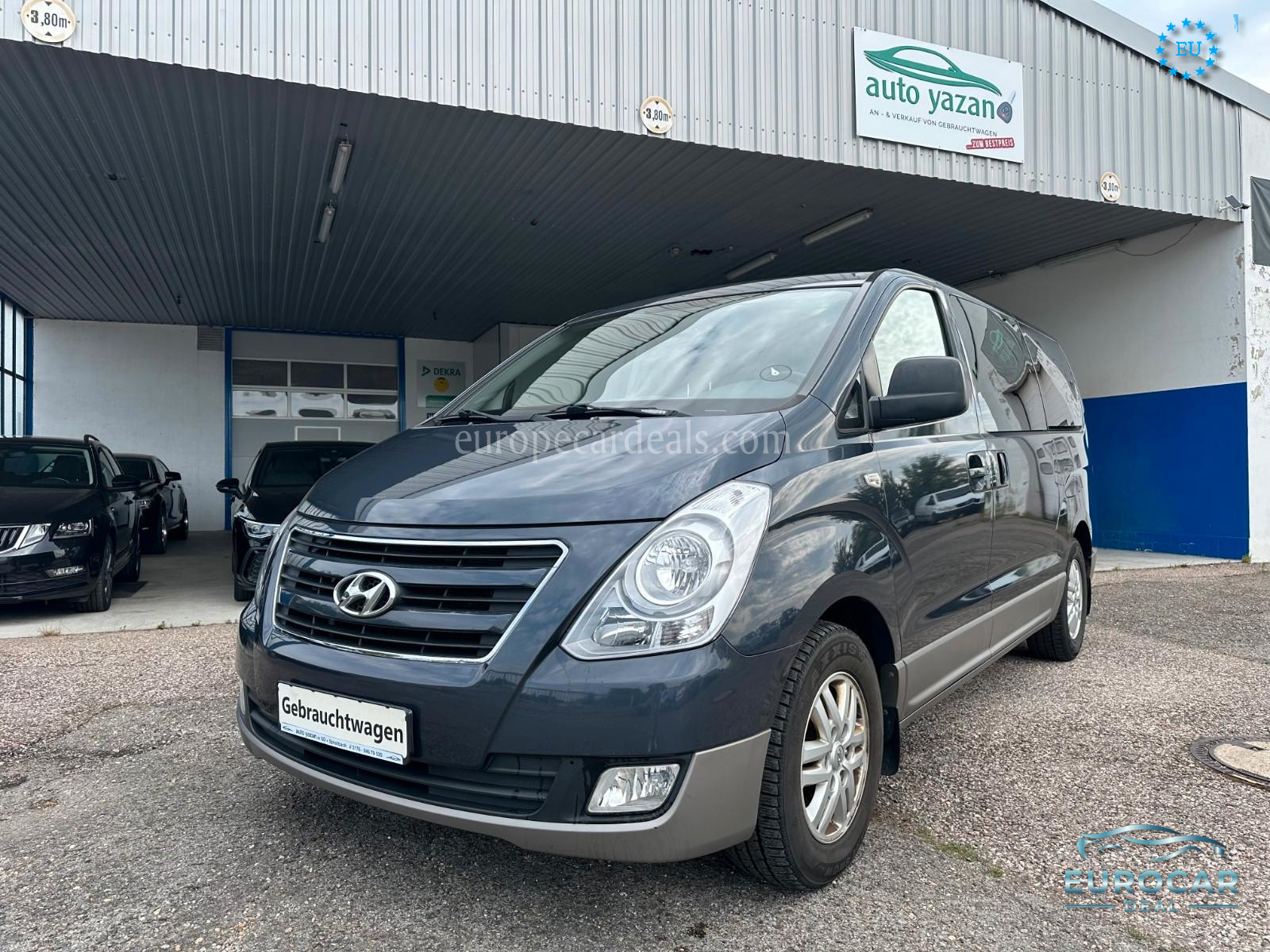 Hyundai H-1 Starex