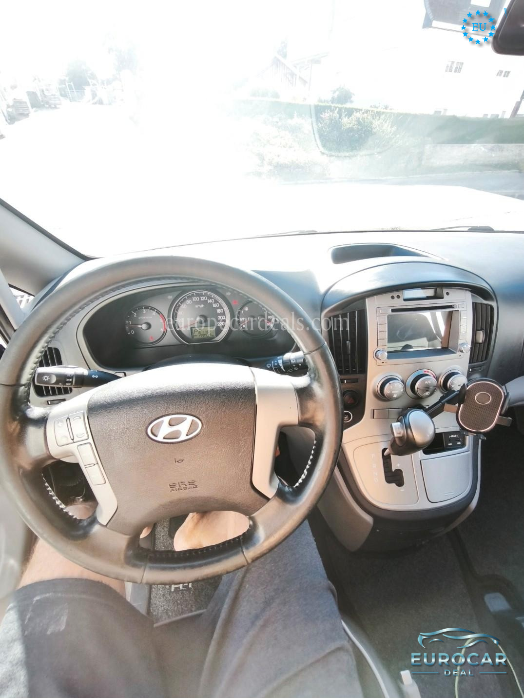Hyundai H-1 Starex