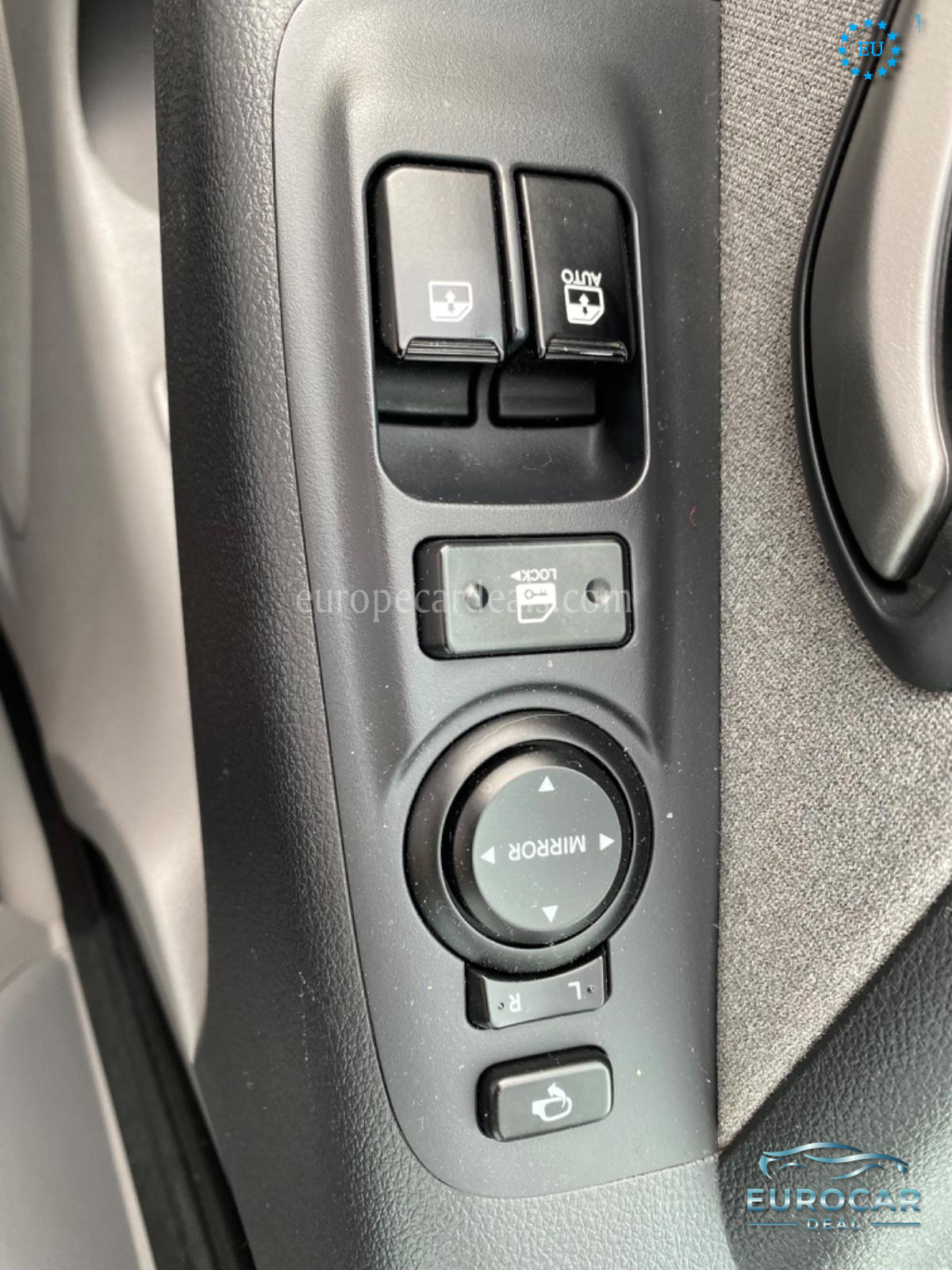 Hyundai H-1 Starex