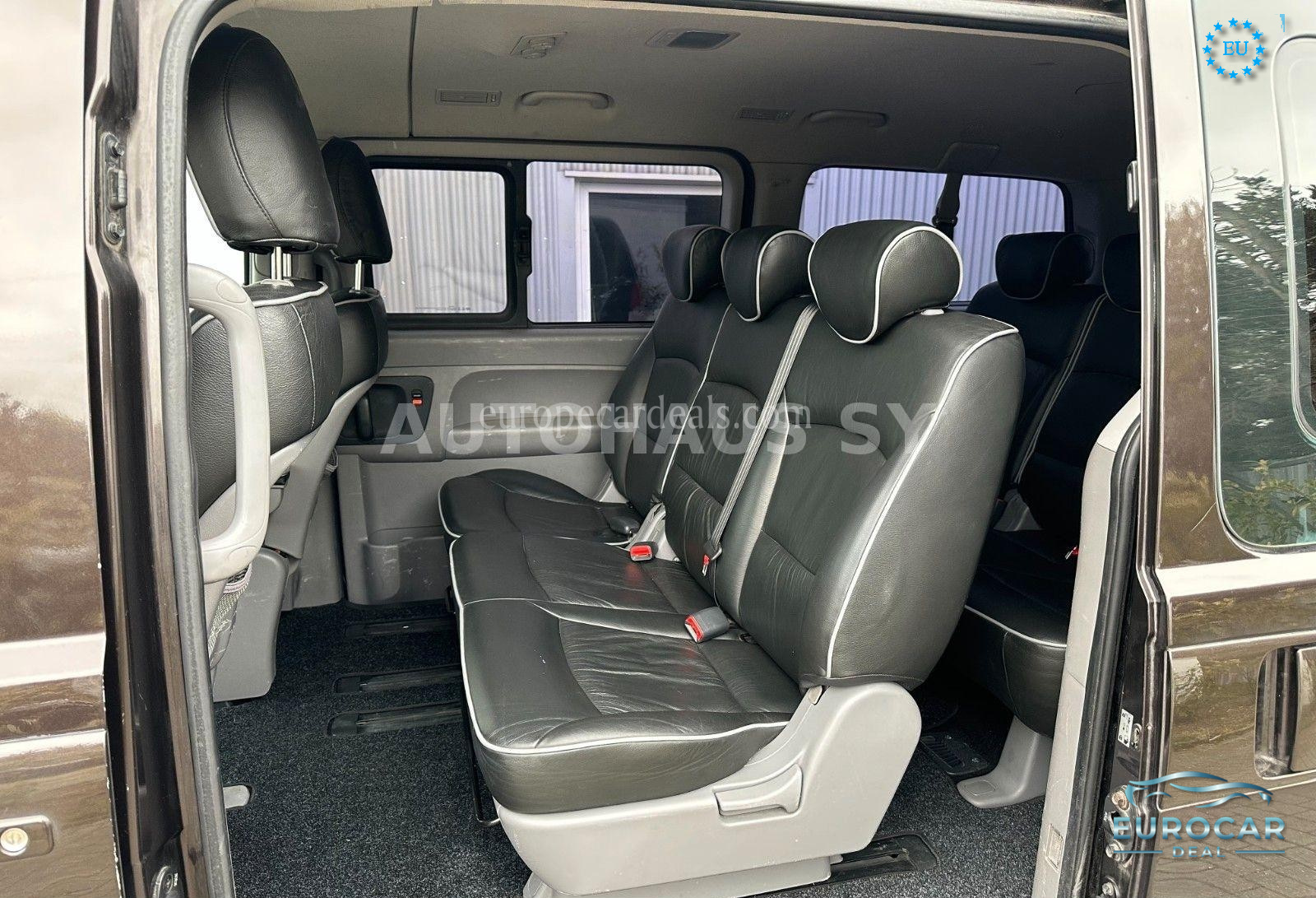 Hyundai H-1 Starex