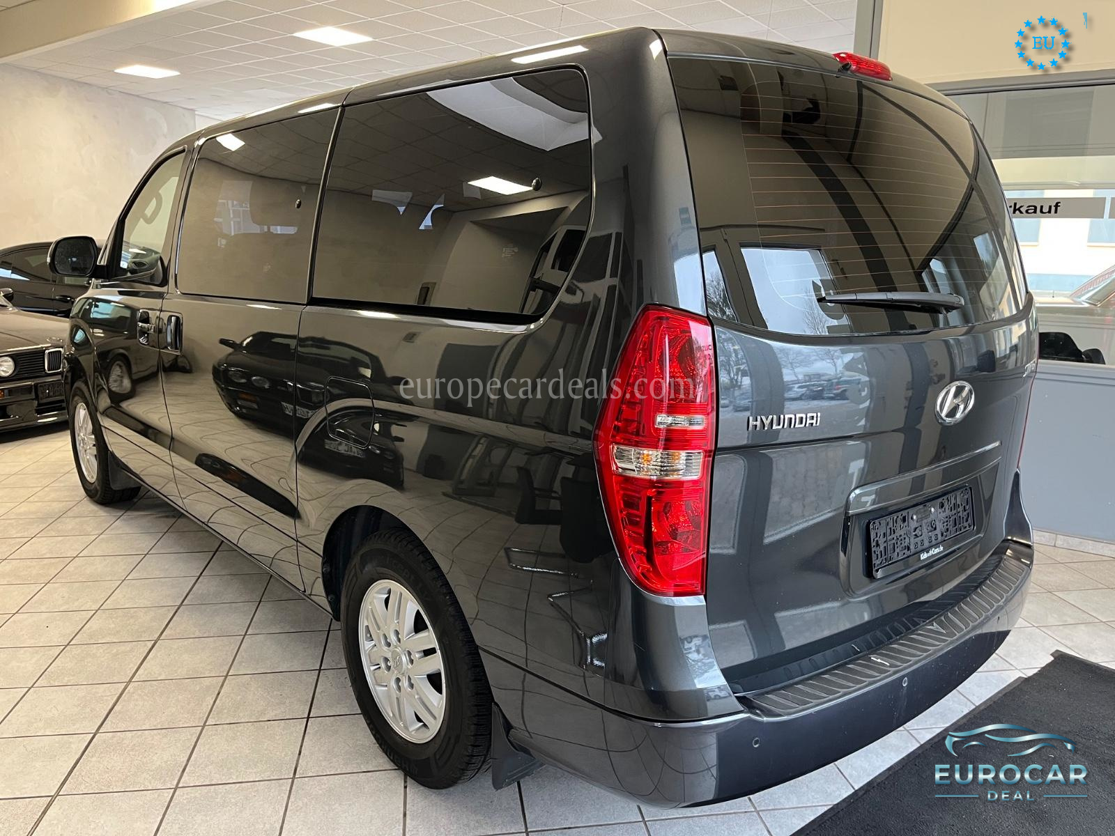 Hyundai H-1 Starex