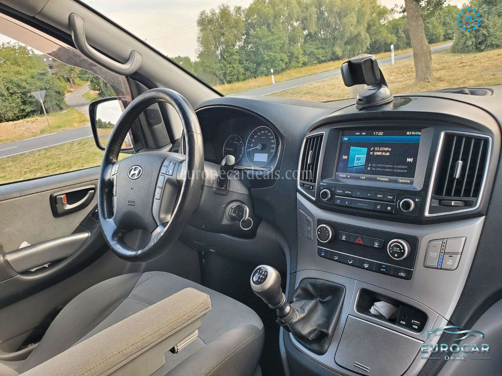 Hyundai H-1 Starex