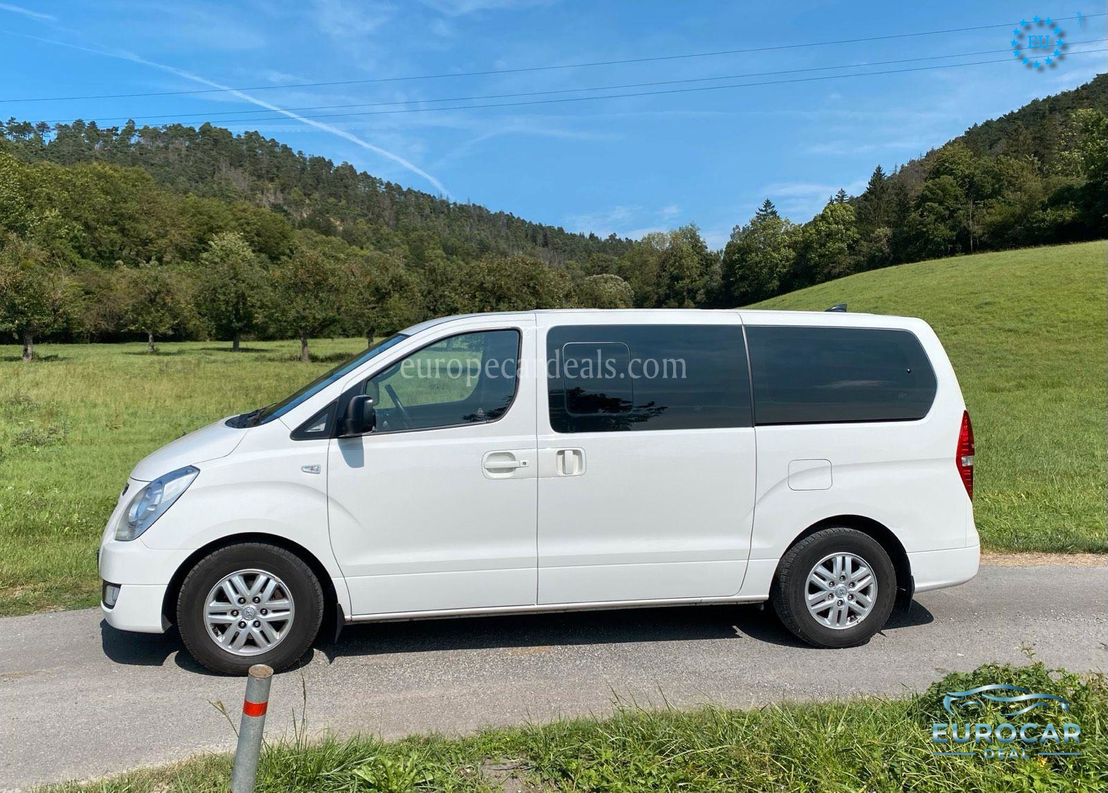 Hyundai H-1 Starex