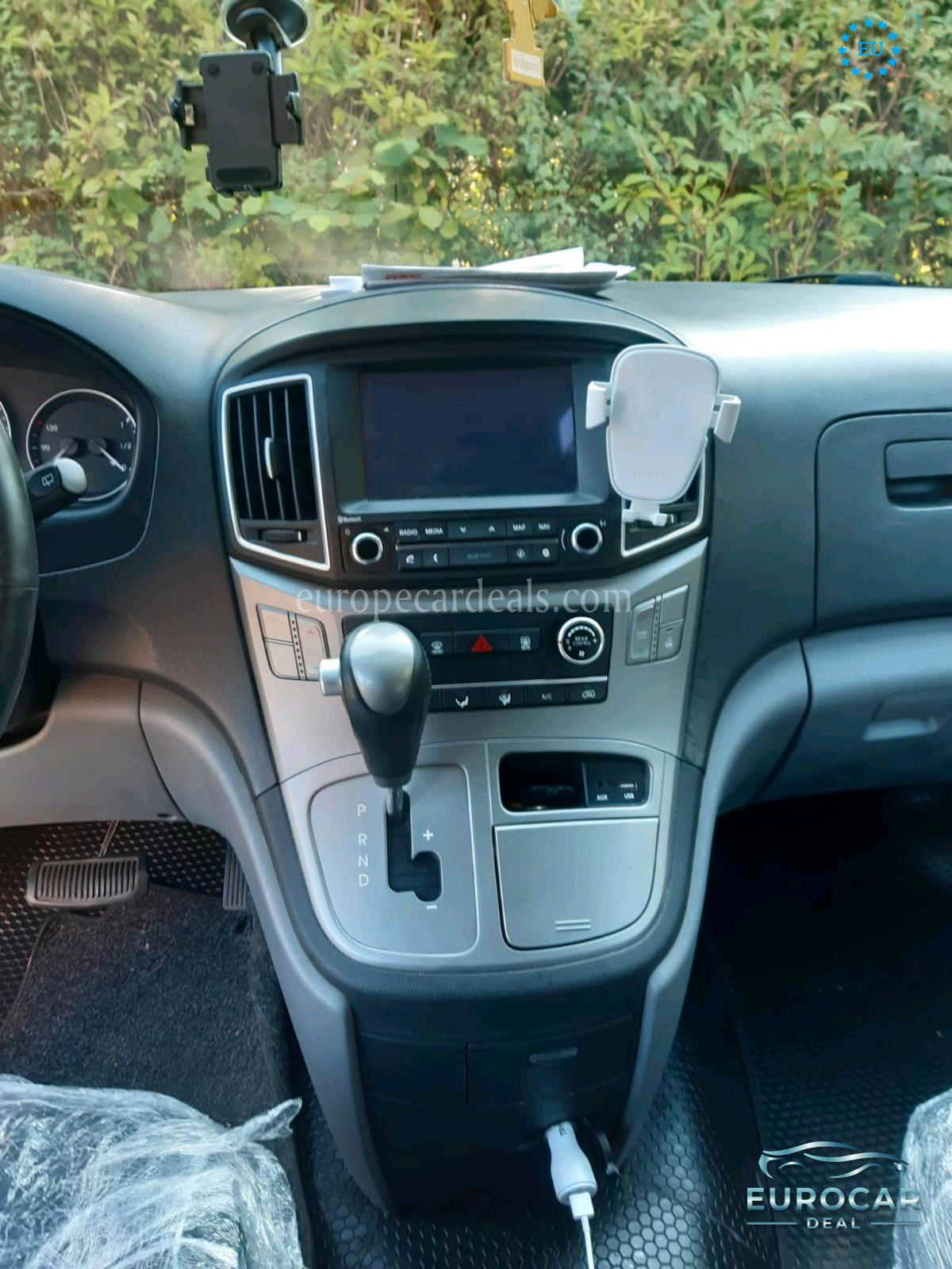 Hyundai H-1 Starex