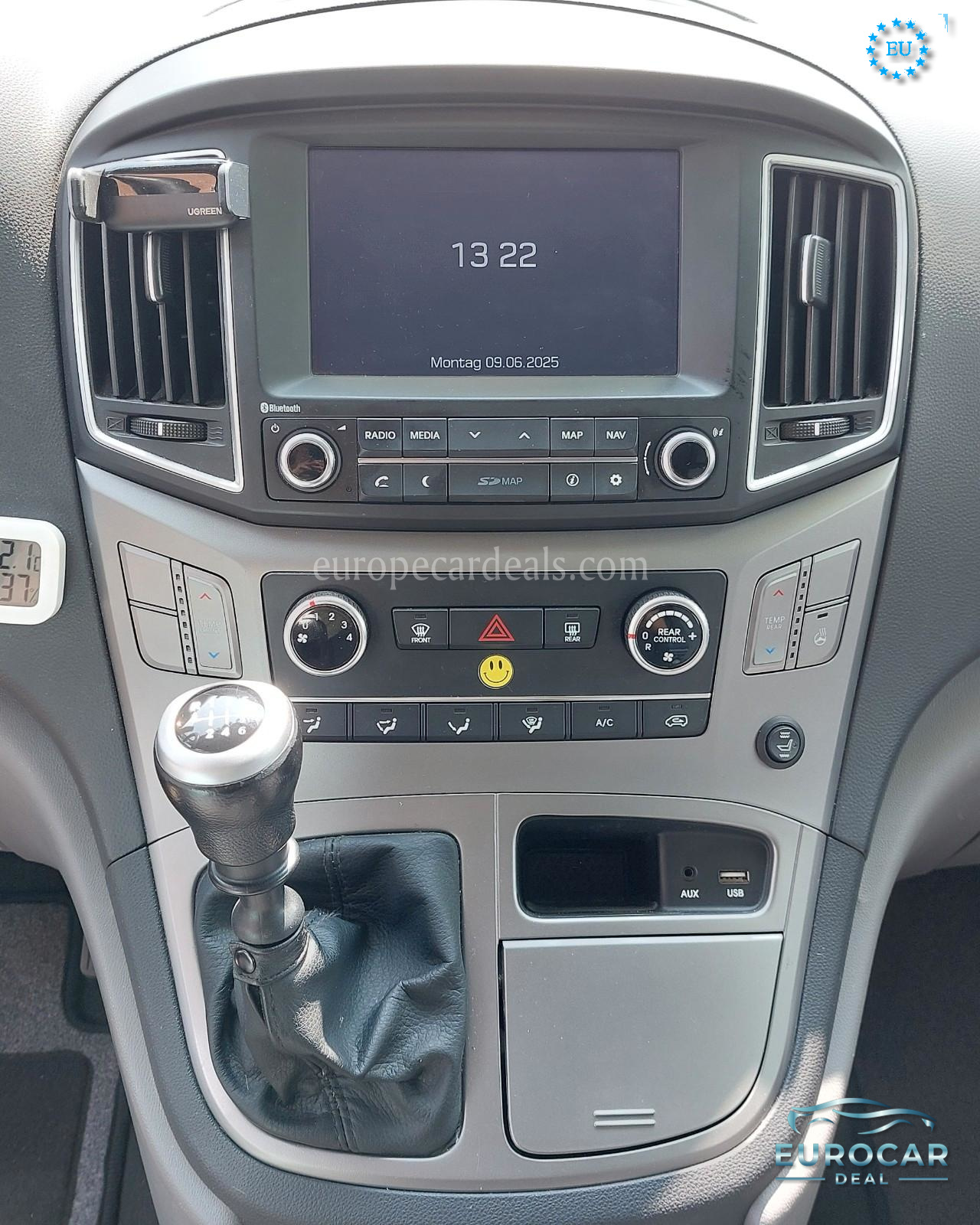 Hyundai H-1 Starex