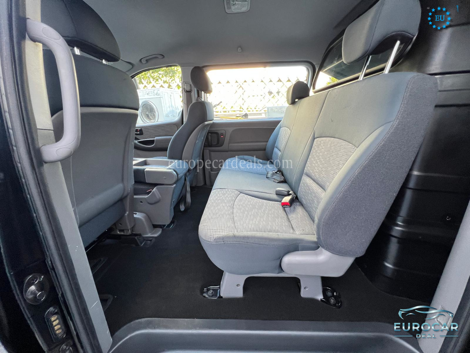 Hyundai H-1 Starex