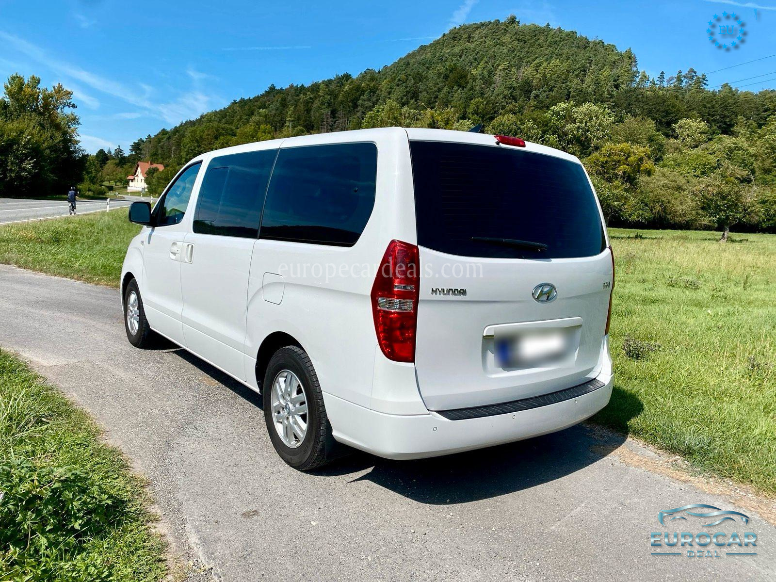 Hyundai H-1 Starex