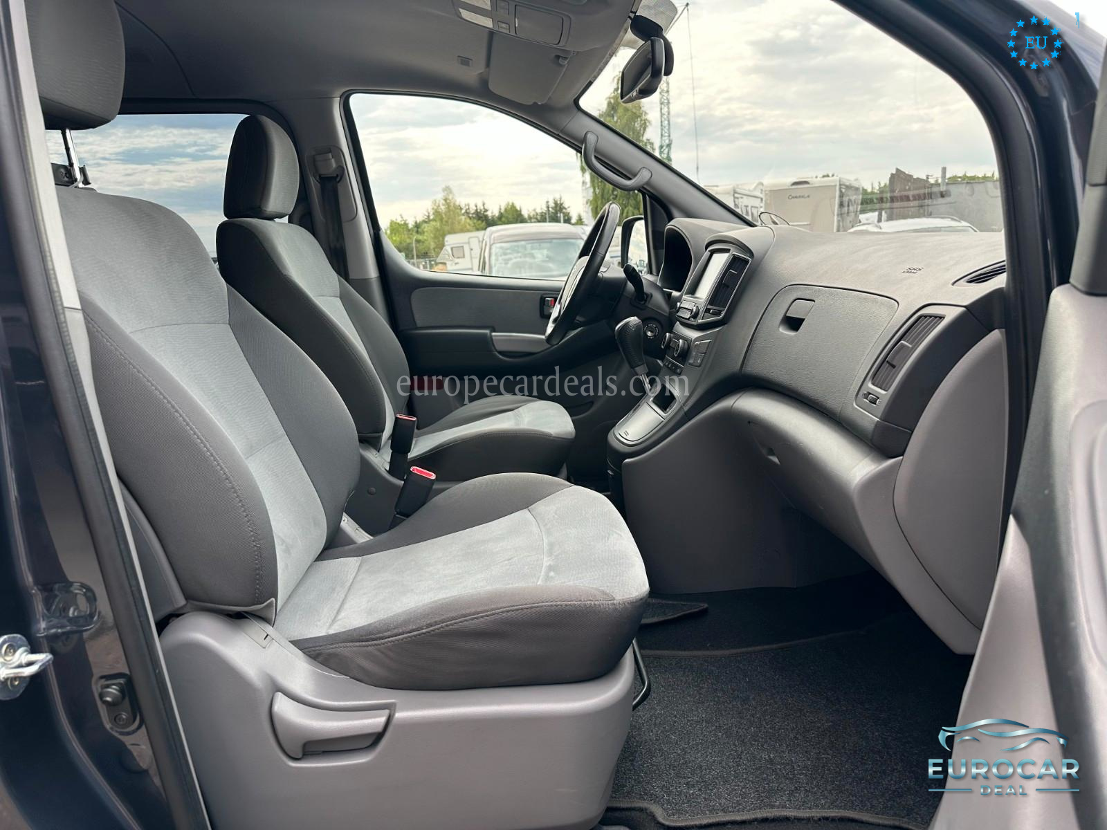 Hyundai H-1 Starex