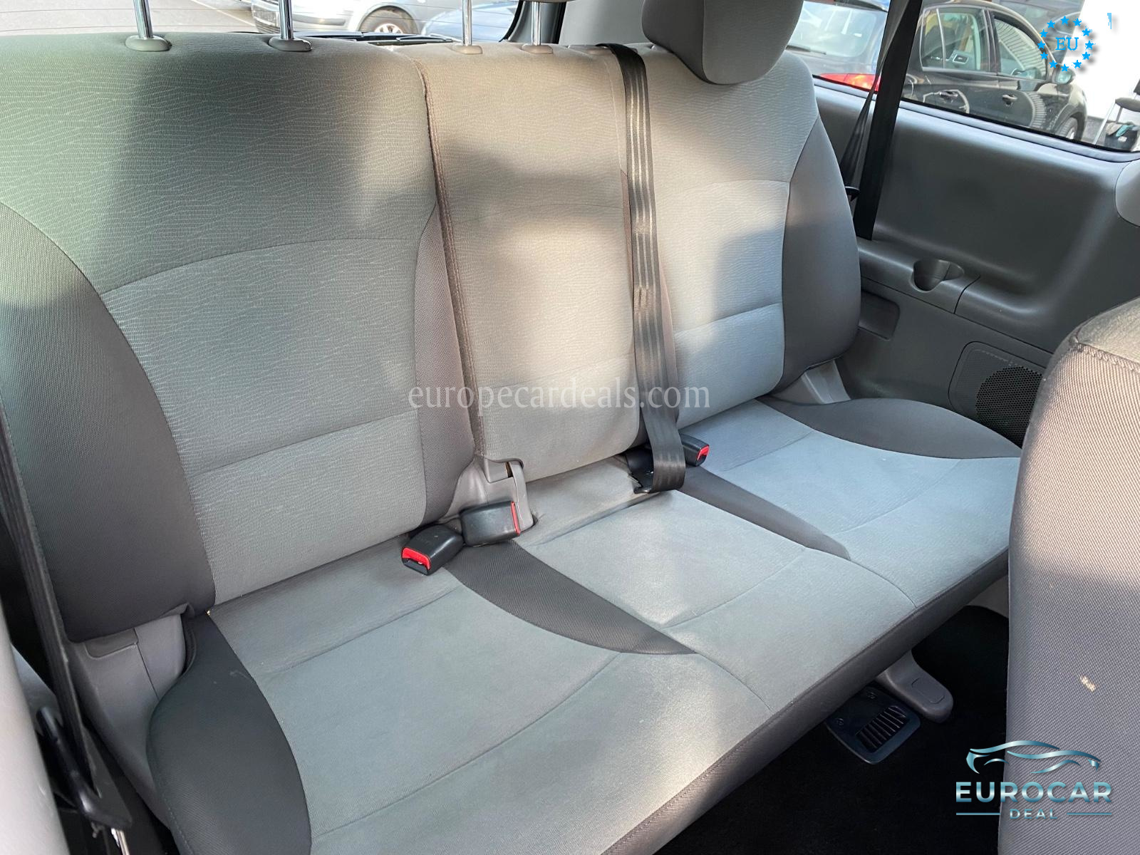 Hyundai H-1 Starex