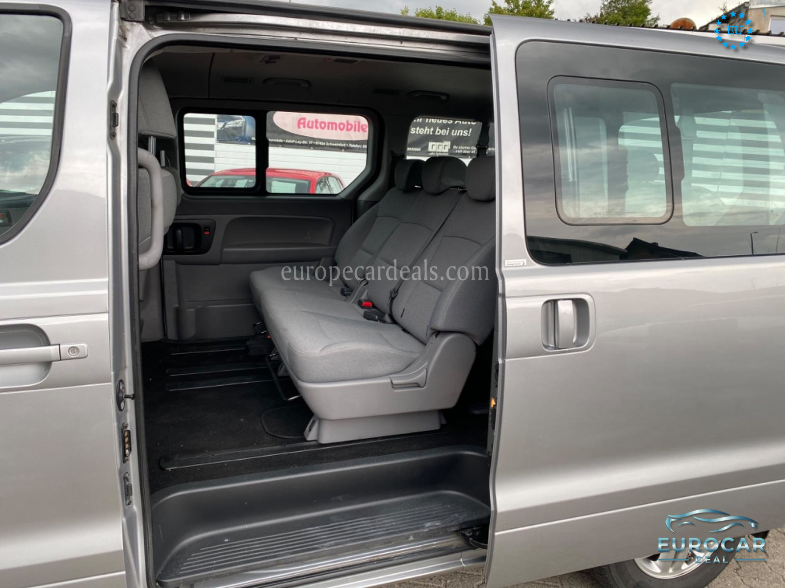Hyundai H-1 Starex