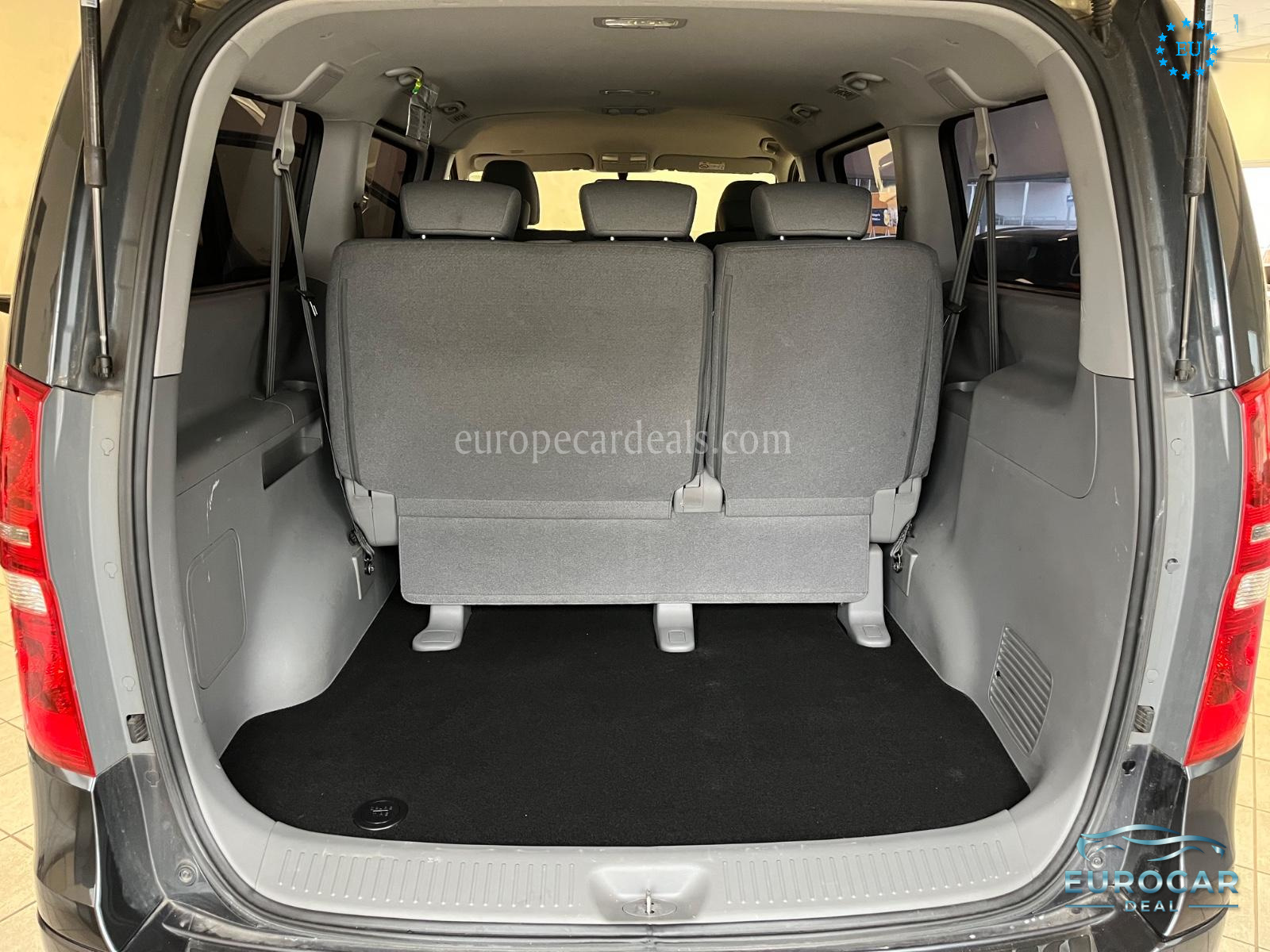 Hyundai H-1 Starex