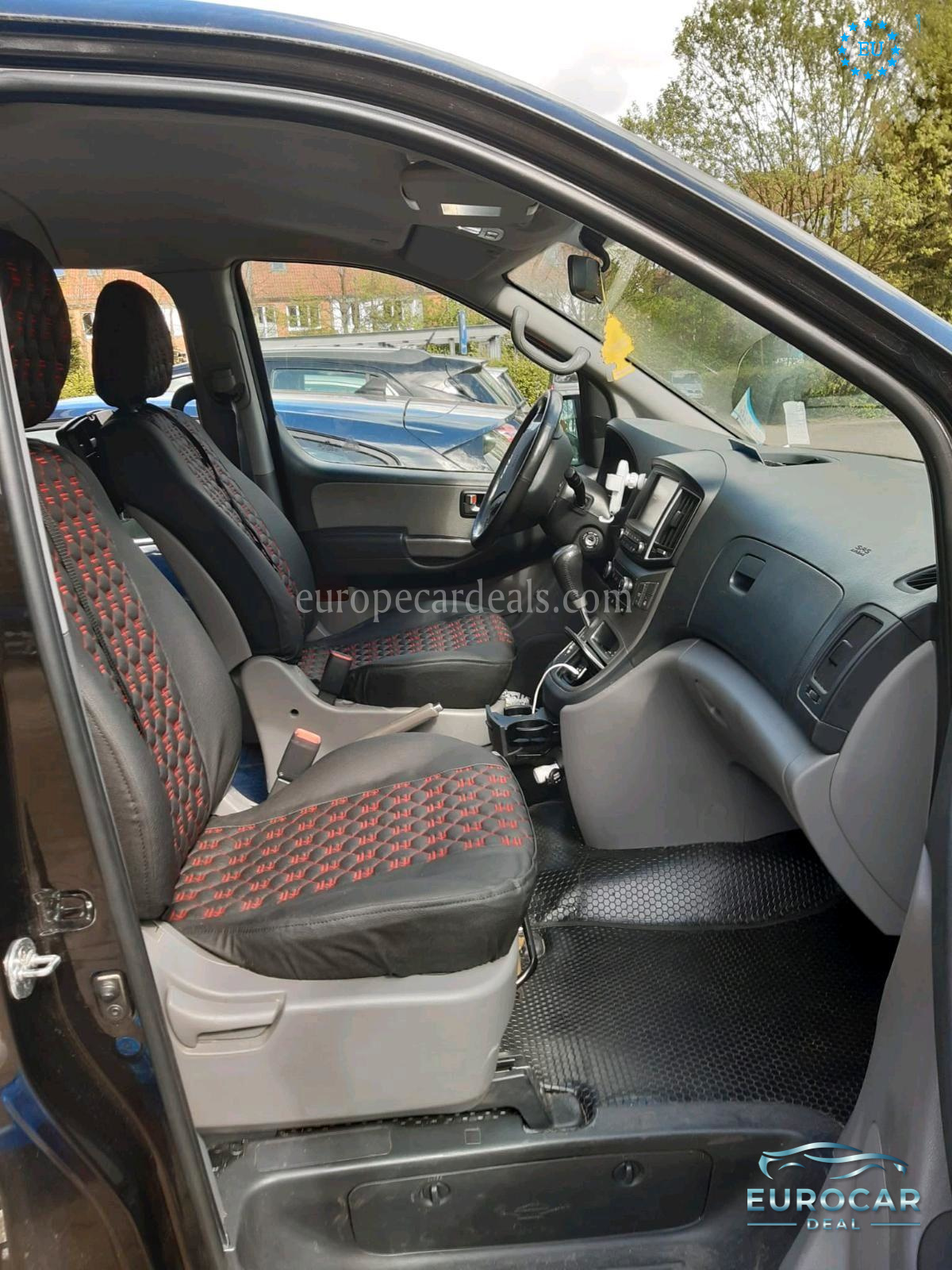 Hyundai H-1 Starex