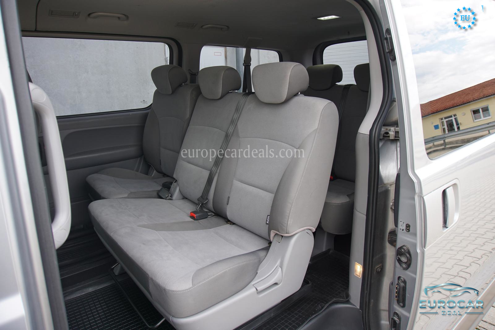 Hyundai H-1 Starex