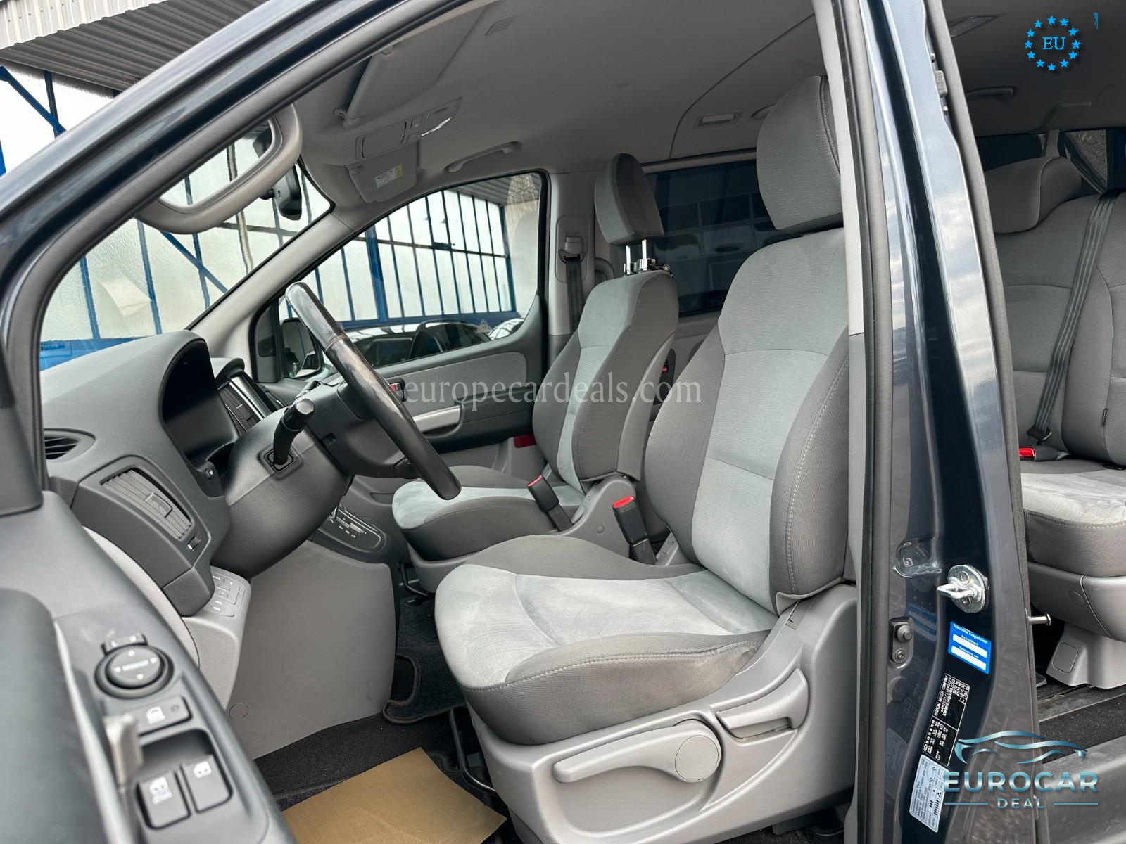 Hyundai H-1 Starex