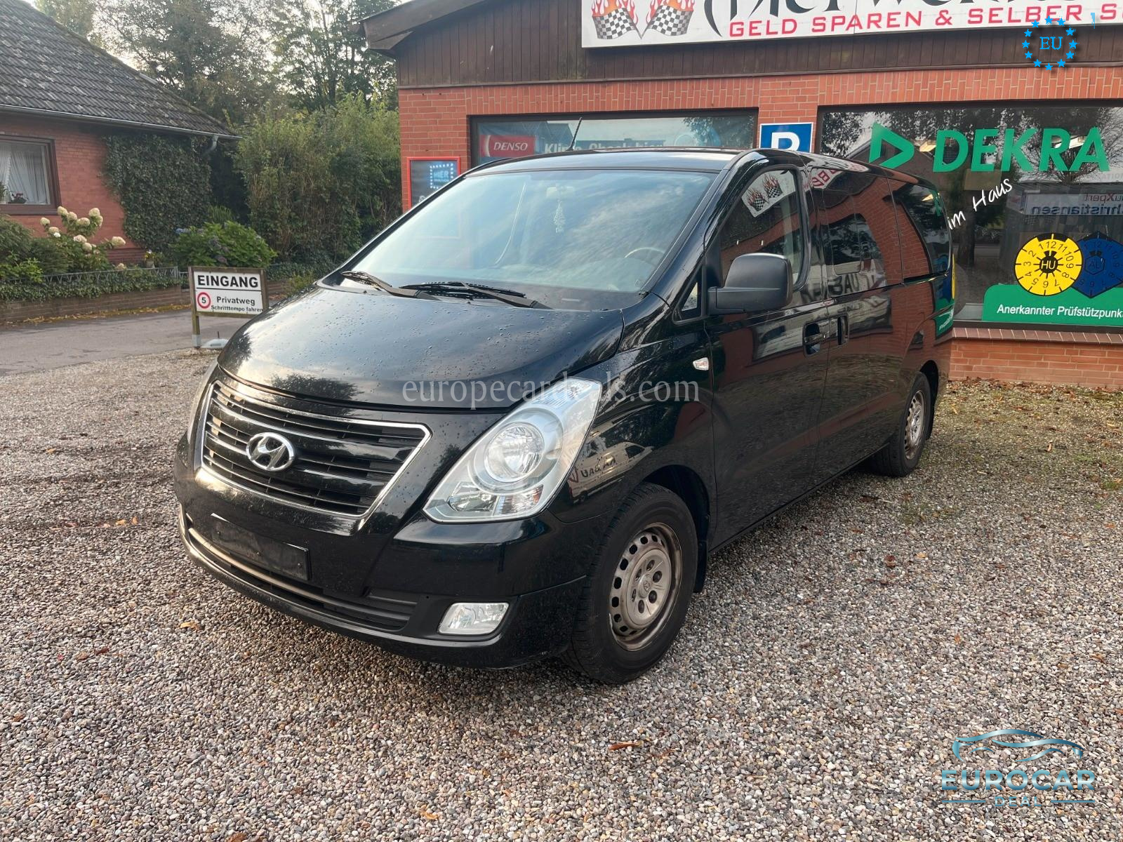 Hyundai H-1 Starex