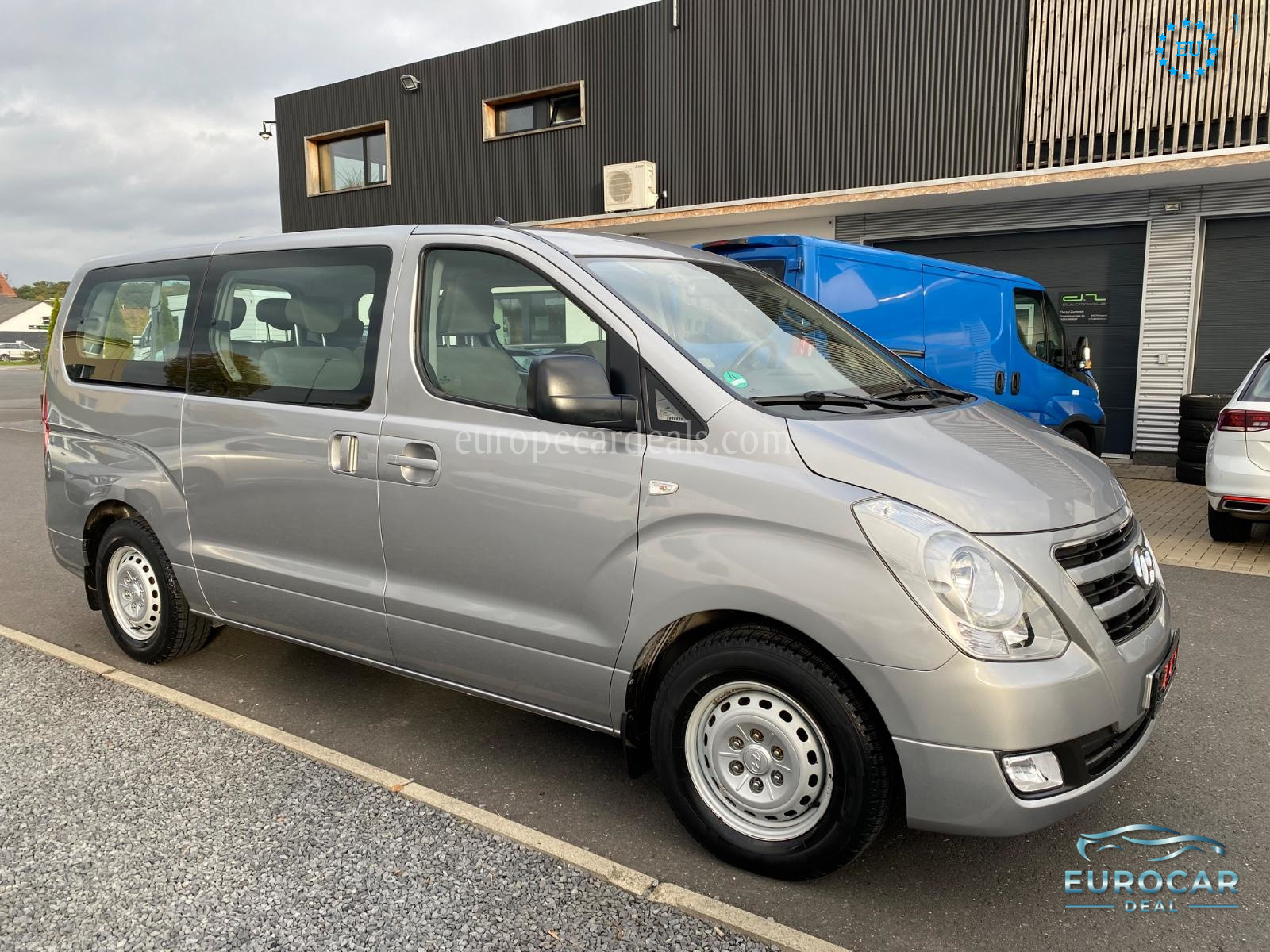 Hyundai H-1 Starex